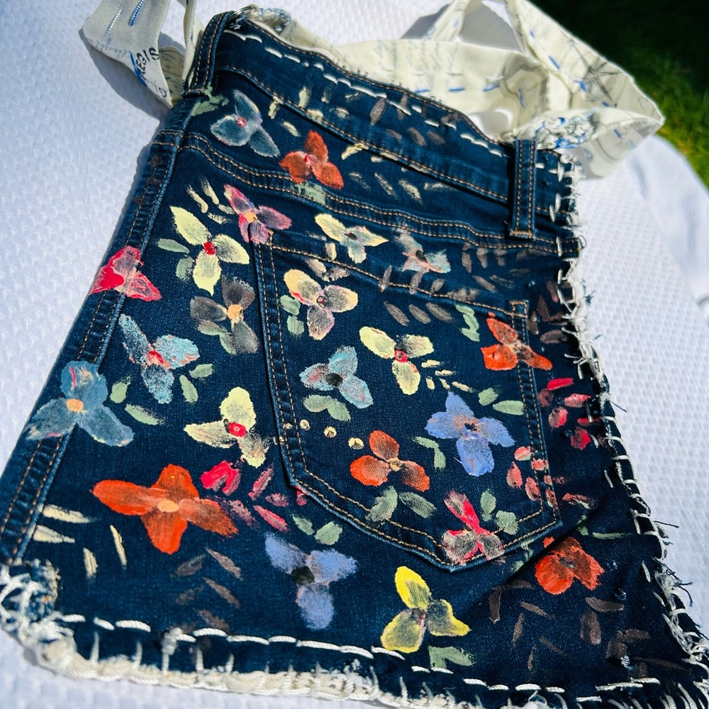 Colorful Bloom Crossbody Bag - Picture 6 of 6